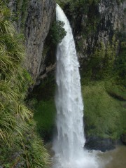 Bridal Veil Falls (Waikato)